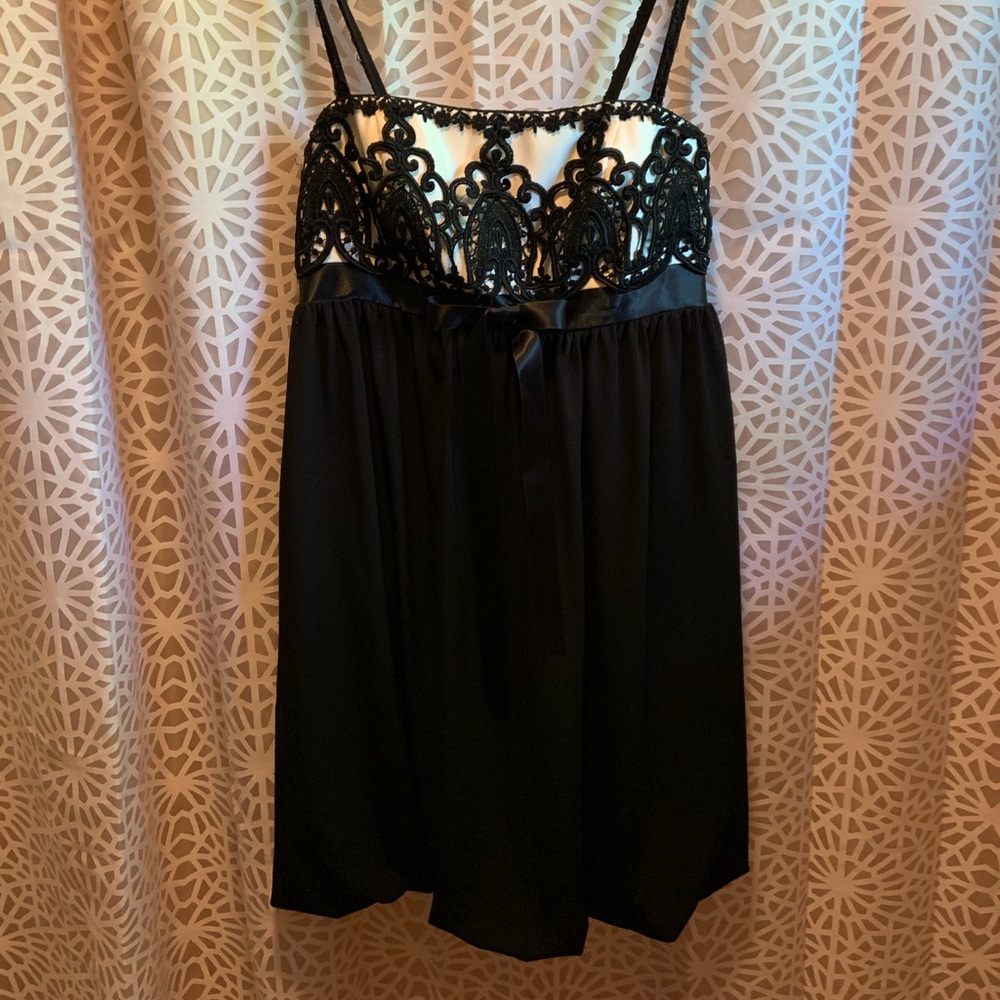 2 for 20 Jessica McClintock Black and White Dress
